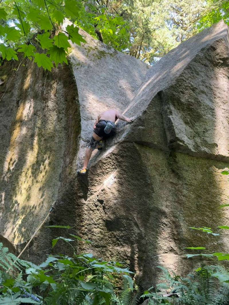 V v10, Squamish - Beta Video from tige