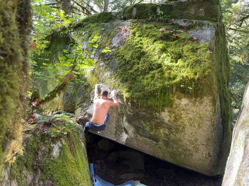 Echidna v8, Squamish - Beta Video from tige