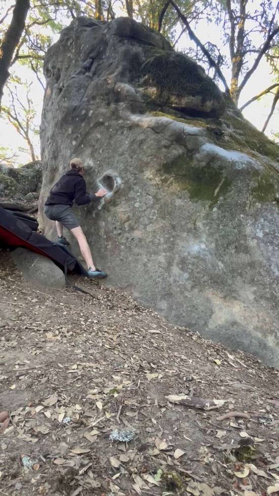 Dog Dish Traverse Low v6, Castle Rock State Park - Beta Video from crsn