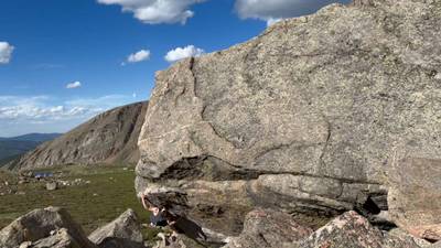 Way of the Wolf v11, Guanella Pass - Beta Video from cmclimbs