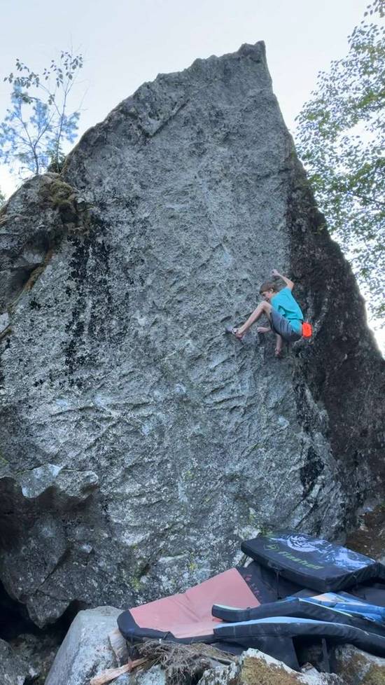 Isosceles v10, Squamish - Beta Video from Wolfe