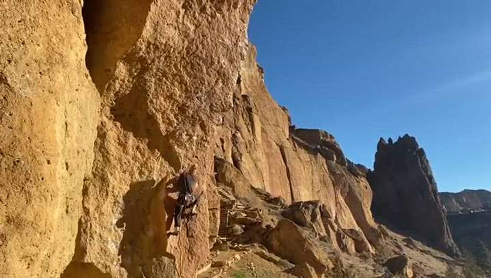 Chain Reaction 5.12c, Smith Rock - Beta Video from LoganP00