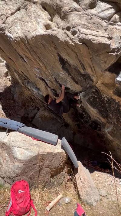 Smoke v9, Clear Creek Canyon - Beta Video from arodclimbs