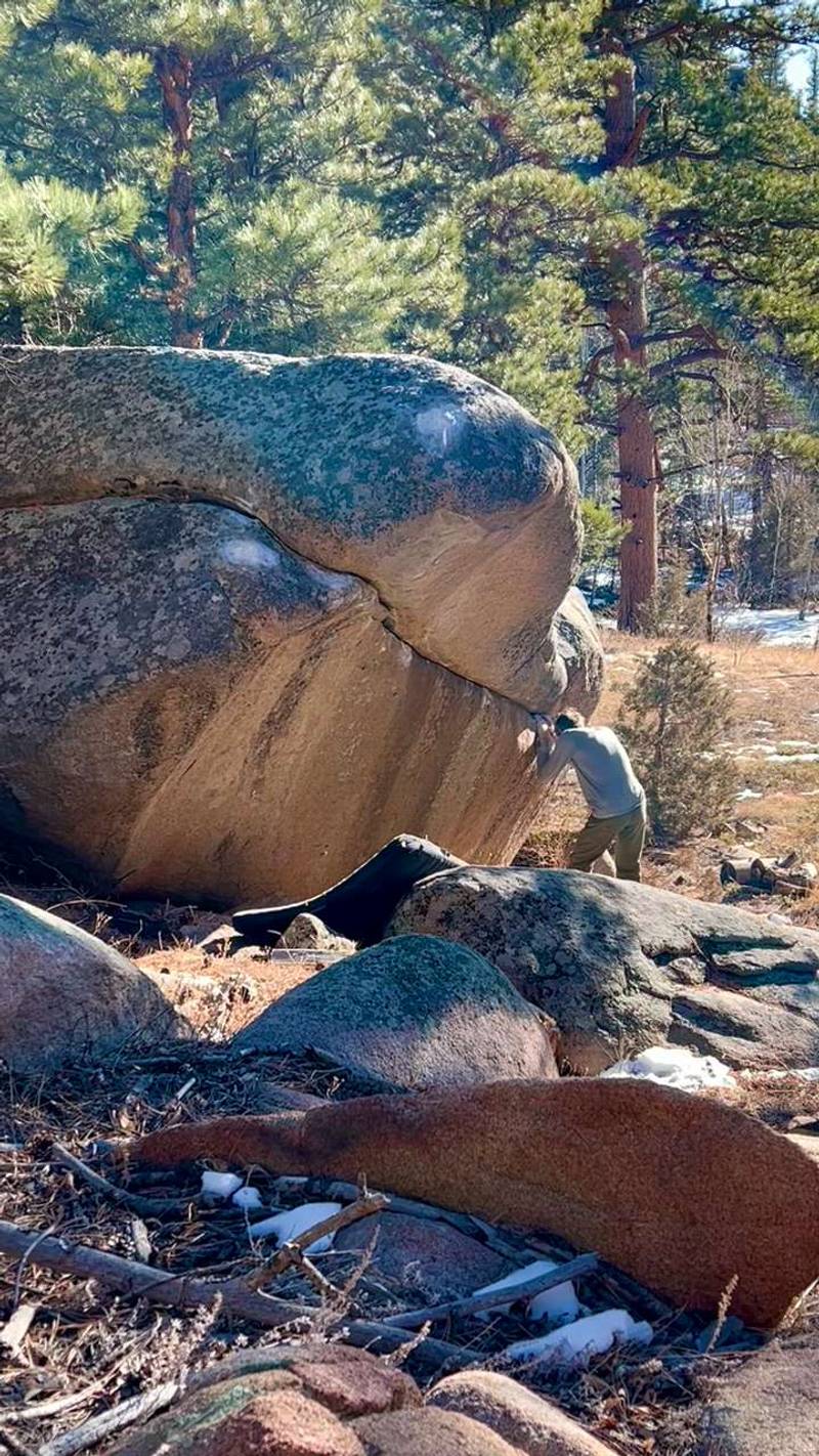 Shambhala Traverse v10, Red Feather Lakes - Beta Video from Poudre_Guide