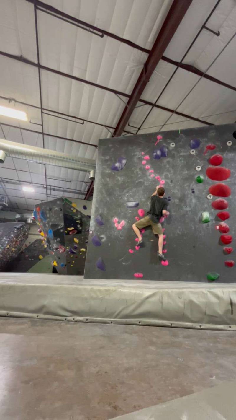 Pink #21, Boulder, Black Rock Bouldering Gym - Beta Video from lukkkkkeeeee