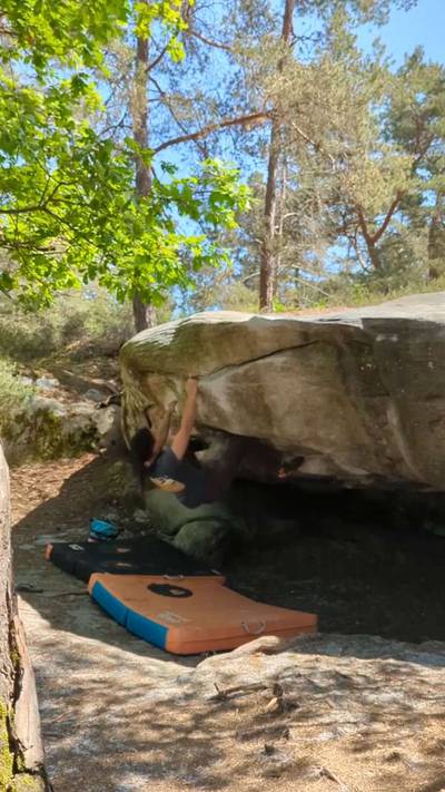 La Traversée de Magic Bus (gauche) v5, Fontainebleau - Beta Video from kimj