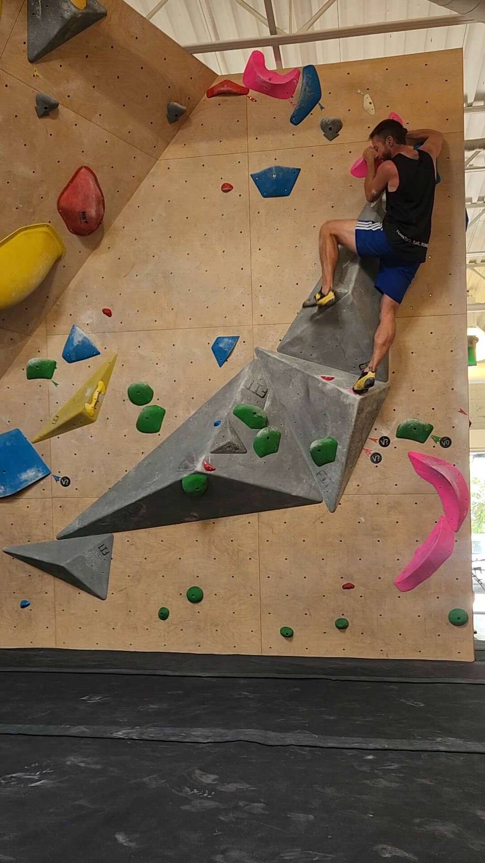 Pink v3, Hogtown Boulders - Beta Video from evan1646