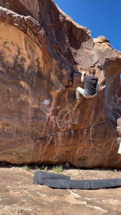 Bloody Flapper v4, Hueco Tanks - Beta Video from myfingershert