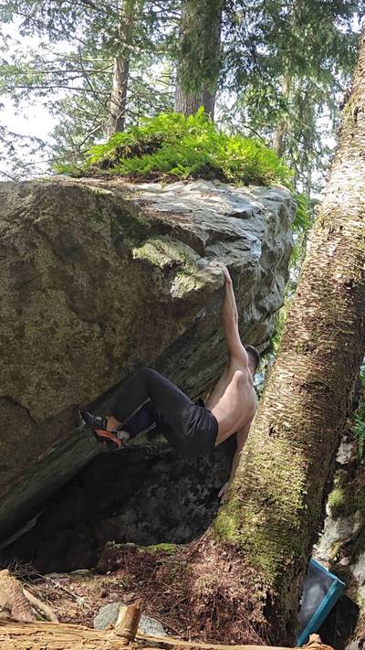 Razzamatazz v8, Squamish - Beta Video from greatoutdoors