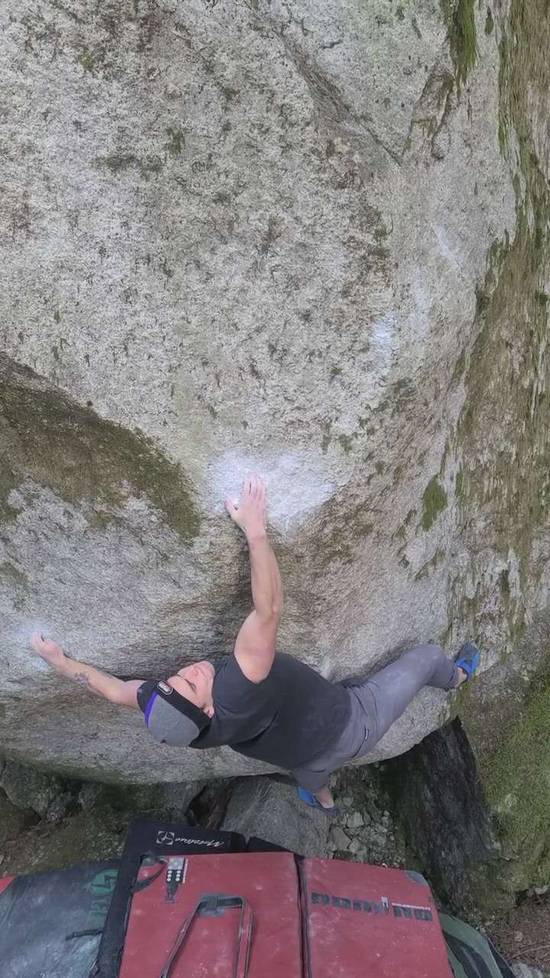 Velcro Low v13, Squamish - Beta Video from Kaskerkid